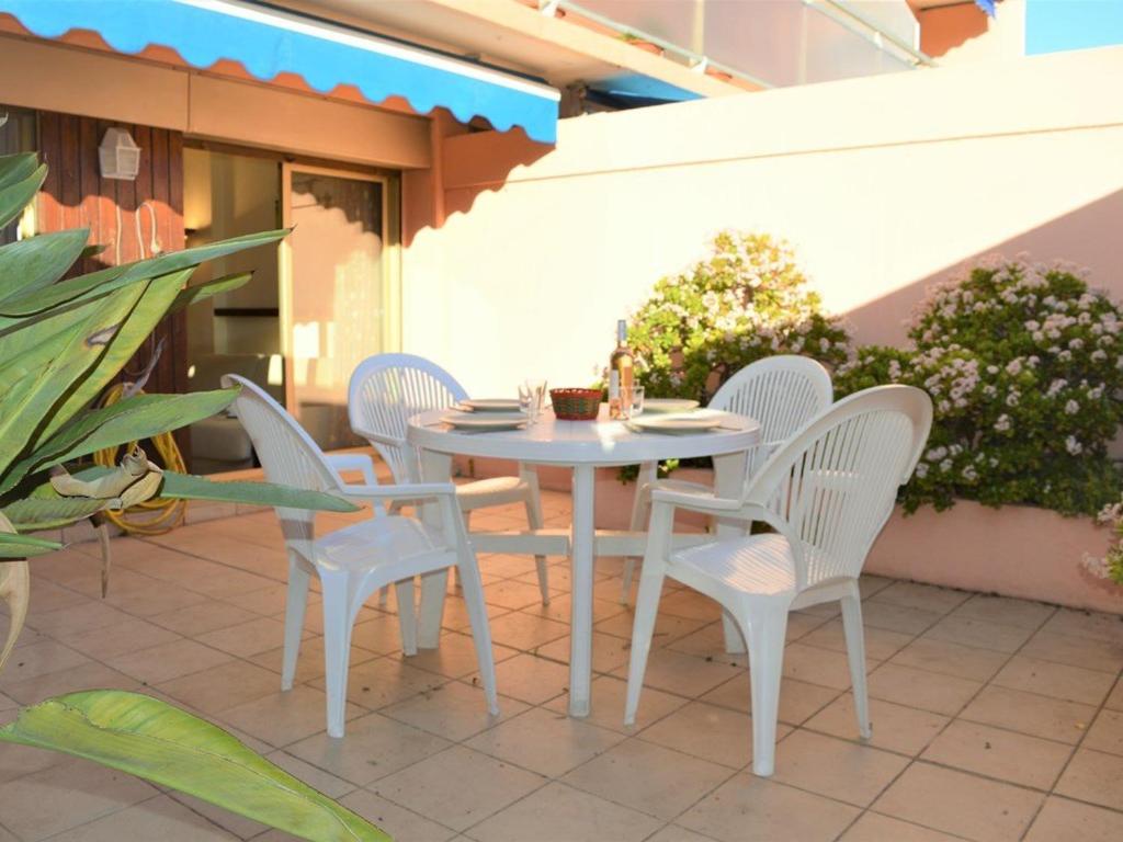 Appartement Appartement Le Lavandou, 1 pièce, 4 personnes - FR-1-251-223 Appartement NÂ° 117 - Avenue Des Martyrs De La Resistance -, 83980 Le Lavandou