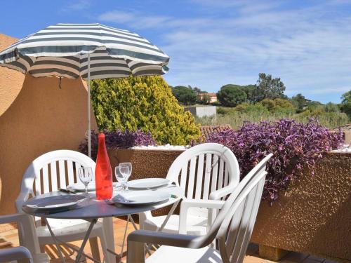 Appartement Le Lavandou, 1 pièce, 4 personnes - FR-1-251-240 Le Lavandou france