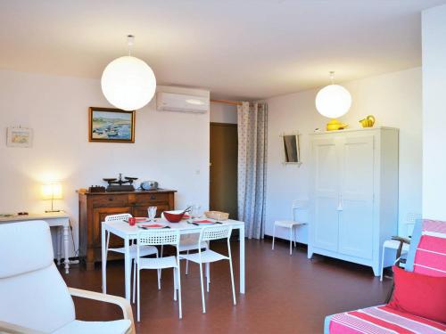 Appartement Le Lavandou, 2 pièces, 4 personnes - FR-1-251-384 Le Lavandou france