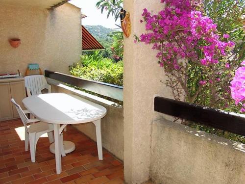 Appartement Le Lavandou, 2 pièces, 4 personnes - FR-1-251-415 Le Lavandou france