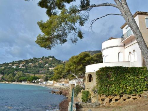 Appartement Appartement Le Lavandou, 4 pièces, 6 personnes - FR-1-251-204 Dauphin Vert - 34 Avenue Des 3 Dauphins - Le Lavandou