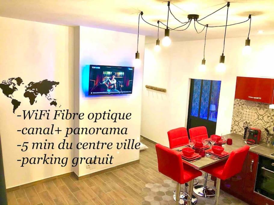 Le Led Room,Centre ville place de parking gratuite Appartement 2 1er étage 32 Rue du Mail, 89100 Sens