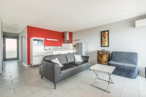 Le Liberty - Beautiful 67m beachfront in Frejus