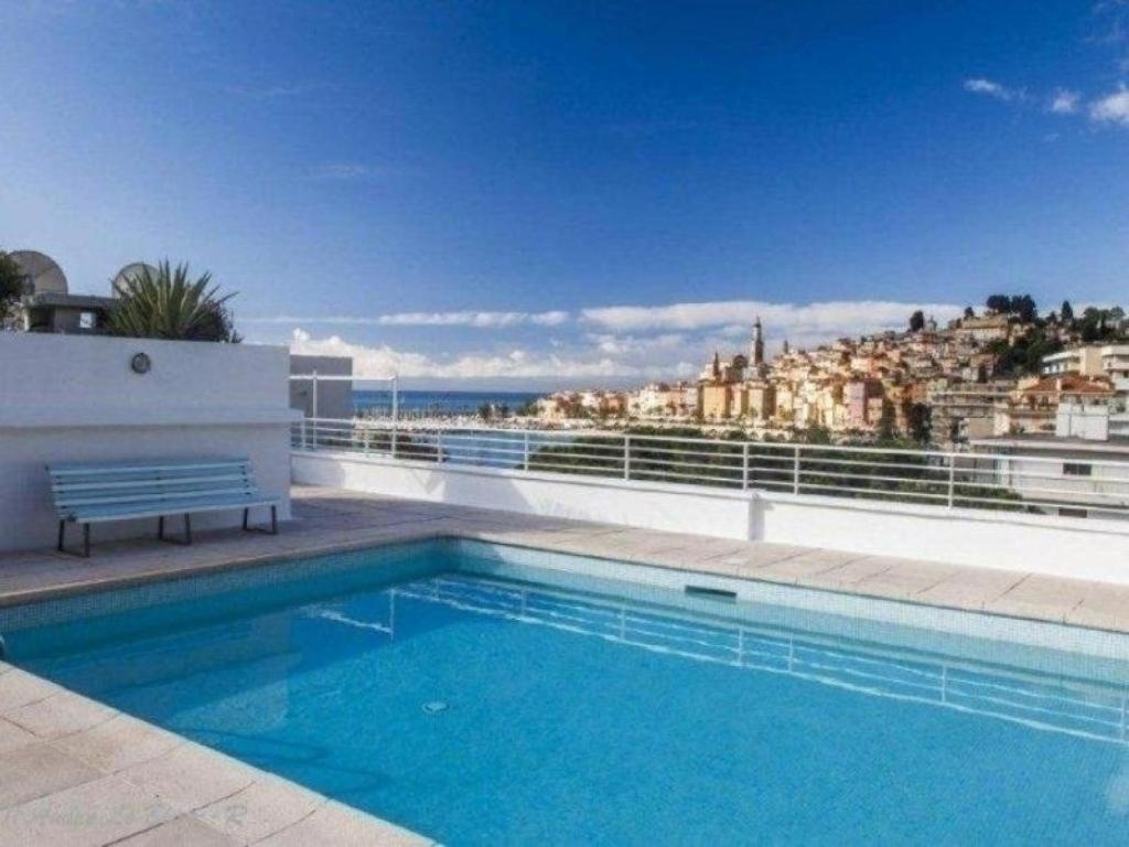 Appartement Le Lodge, T2 classé 3 étoiles avec jardin, parking, piscine & mer à 2 pas Bâtiment C - Appartement C07 23 Porte de France 06500 Menton