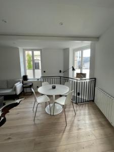 Appartement le loft bleu - un atelier-cocon élégant & central 25 Rue Séraphin 33000 Bordeaux Aquitaine