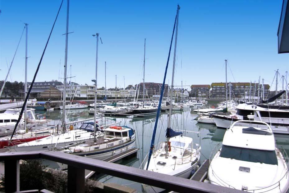 Le loft-boat 16 Rue de la Heve, 14800 Deauville