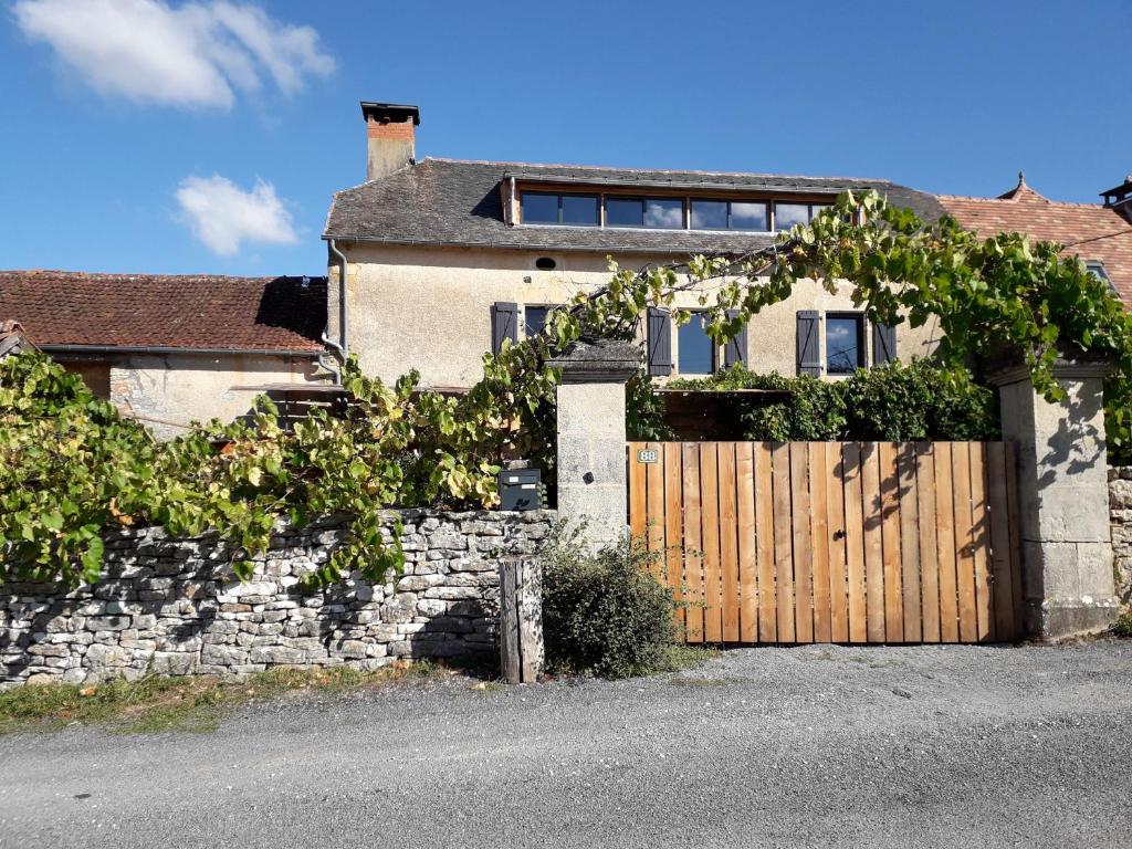 Appartement Le Loft de l'auberge du Lac Noir 88 La Chassagne 19600 Saint-Cernin-de-Larche