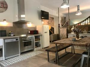 Appartement Le Loft des Antiquaires, L'Isle-sur-la-Sorgue 10 Rue Danton 84800 LʼIsle-sur-la-Sorgue Provence-Alpes-Côte d\'Azur