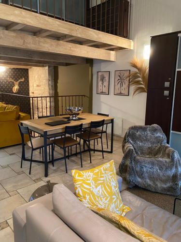 Le Loft DUPLEX, 2 Terrasses, au coeur du village