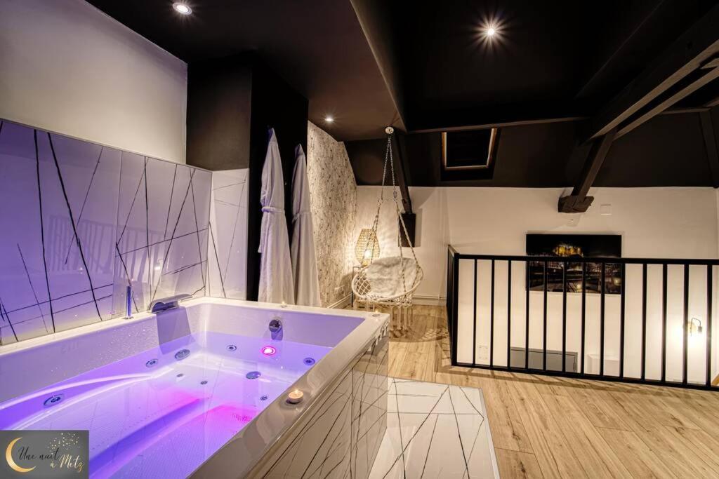 Le Loft Spa au coeur de Metz (unenuitametz) 20 Rue du Wad Bouton, 57000 Metz