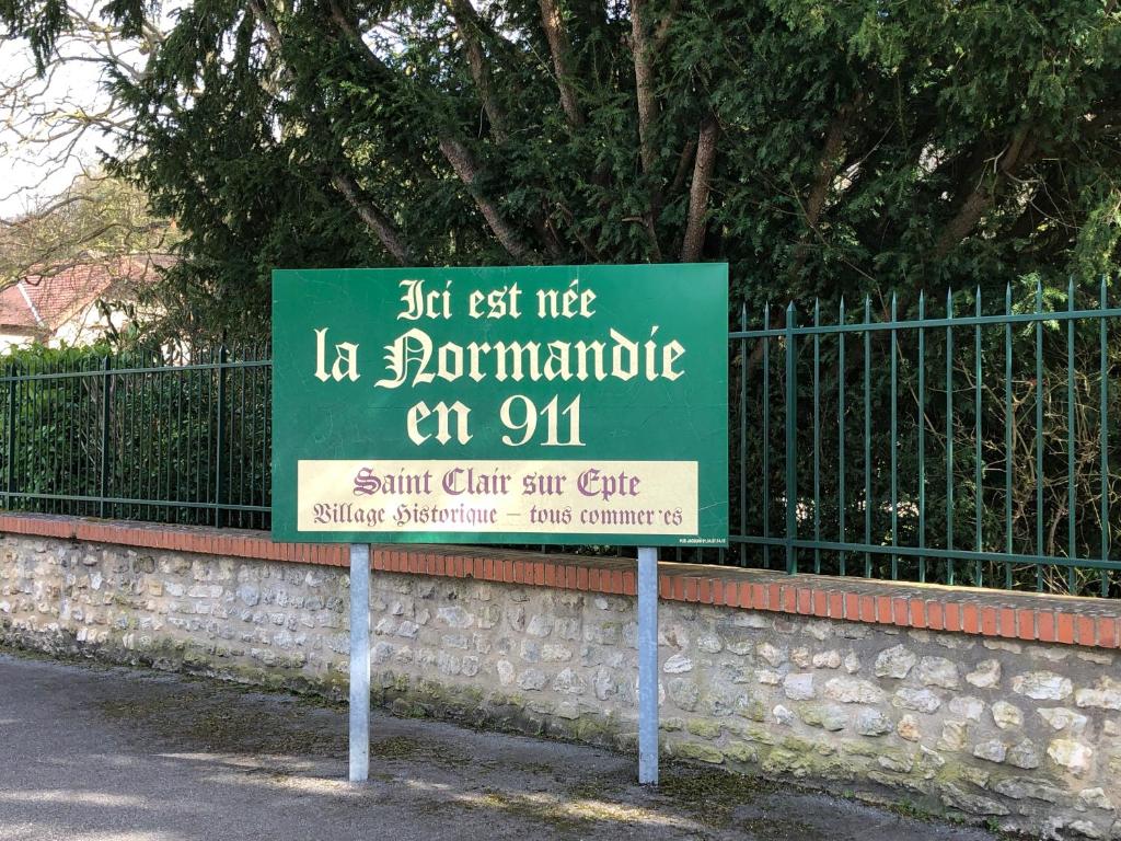 Le logis de l'Epte 36 Rue Rouget de l'Isle, 95770 Saint-Clair-sur-Epte
