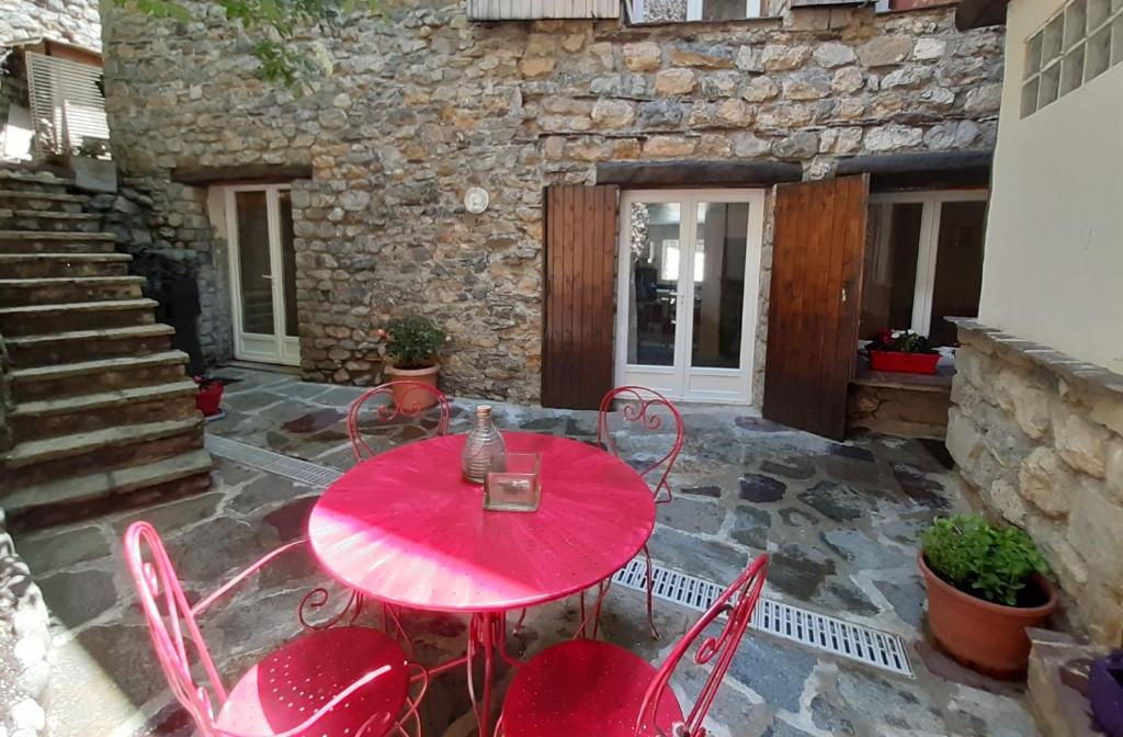 Appartement Le Manaïrou la roche rue du collet 06420 Valdeblore