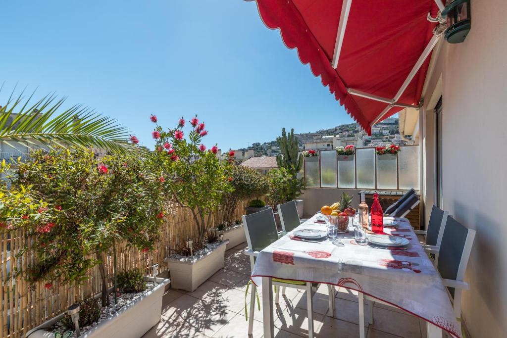 LE MANTEGA - F2 MODERNE,CENTRE VILLE, 2 GRANDES TERRASSES,CLIMATISATION, ASCENSEUR 5 Rue Mantega, 06100 Nice