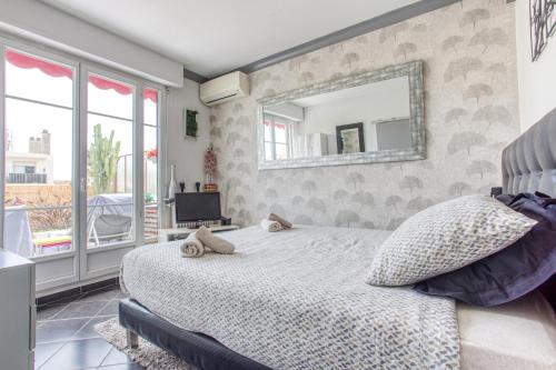 LE MANTEGA - F2 MODERNE,CENTRE VILLE, 2 GRANDES TERRASSES,CLIMATISATION, ASCENSEUR