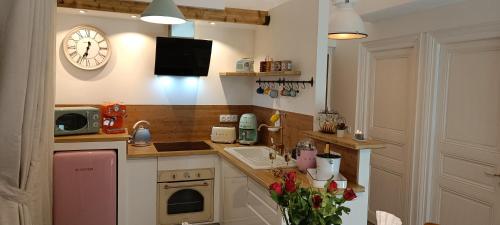 Le Maréchal Duplex - Appartement Cosy avec Baignoire spa Balnéo - CAEN hyper Centre
