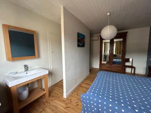Appartement Le mas de Campels 9 impasse de l’albaret 12100 Saint-Georges-de-Luzençon Midi-Pyrénées