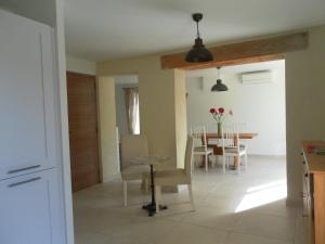 Appartement Le Mas des Meras - Gite Côté mas Les Méras 04700 Lurs Provence-Alpes-Côte d\'Azur