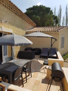 Appartement Le Mas Saint Jean 20 Chemin du Rhône 13150 Mézoargues Languedoc-Roussillon
