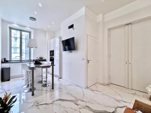 Appartement Le MASSENET by Booking Guys 1er étage gauche 8 Rue Massenet 06000 Nice Provence-Alpes-Côte d\'Azur