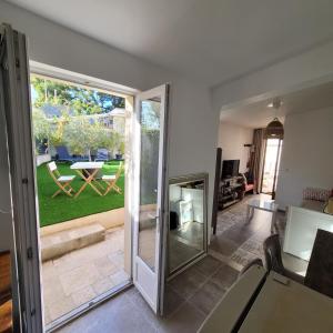 Appartement LE MAZET 98 Rue du Débarquement 83700 Saint-Raphaël Provence-Alpes-Côte d\'Azur