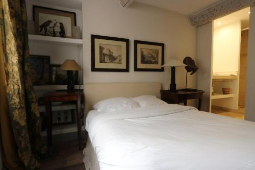 Le Méjanes, T4 duplex, toit terrasse, plein centre-ville
