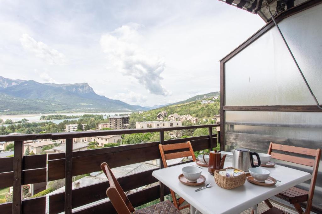 Appartement Le Mirador - Studio avec balcon Vue Lac et Montagnes 19 rue de la Levée 05200 Embrun