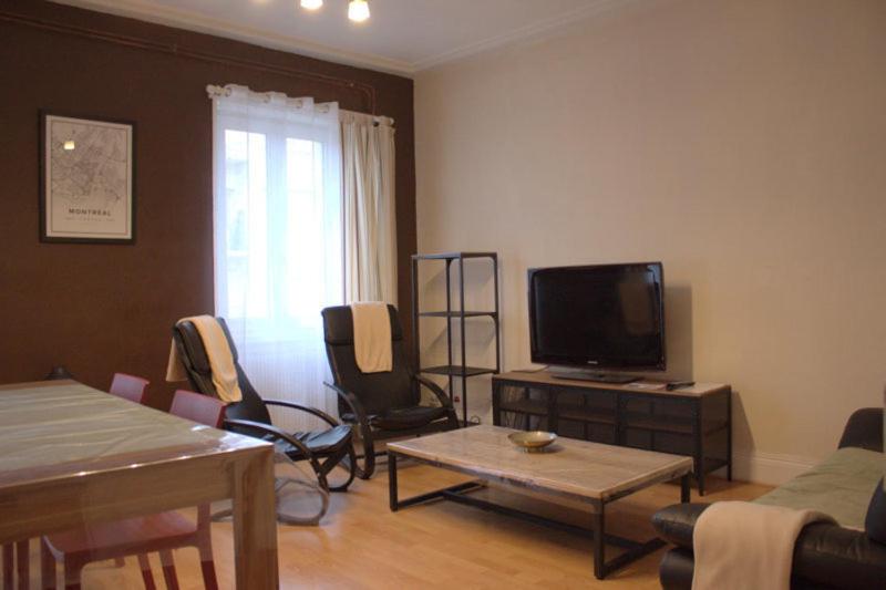 Appartement Le MONTREAL F3 (2 chambres) Centre Ville/ GareTGV 3eme étage 11 Rue de Huningue 68100 Mulhouse