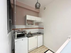 Appartement Le nid de Moret - 200'm gare 33 Avenue de la Gare 77250 Moret-sur-Loing Île-de-France