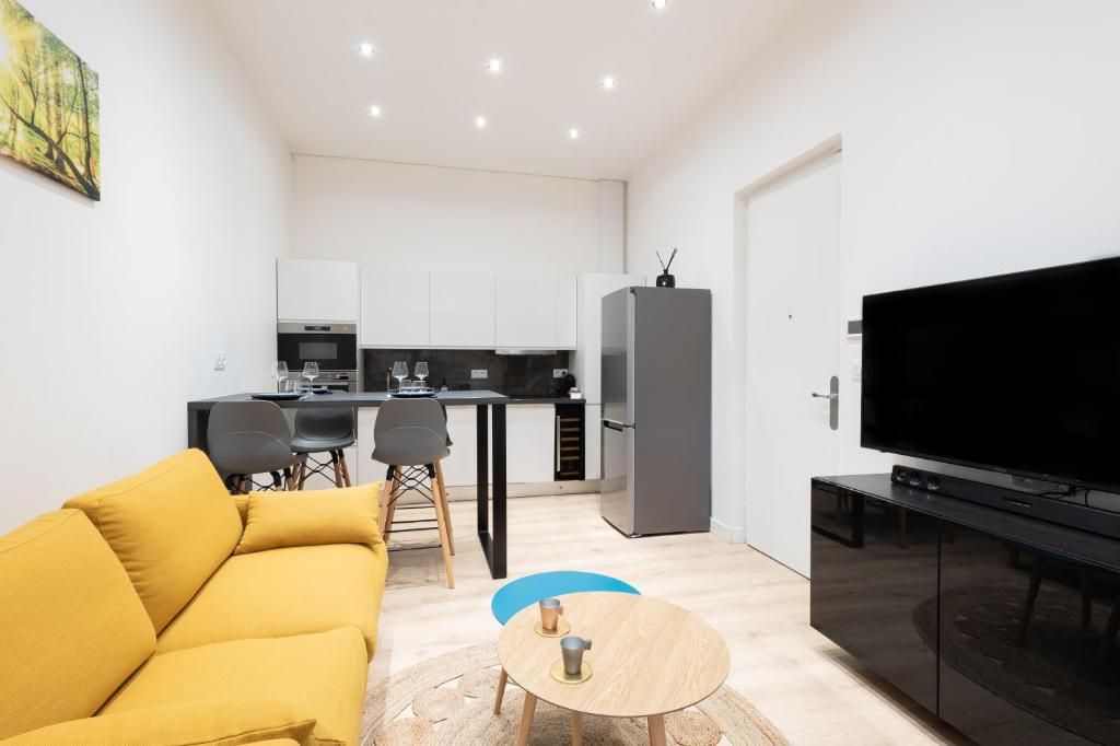 Le Notre Dame - petit cocon dans Lyon 6ème 32 rue Notre Dame, 69006 Lyon