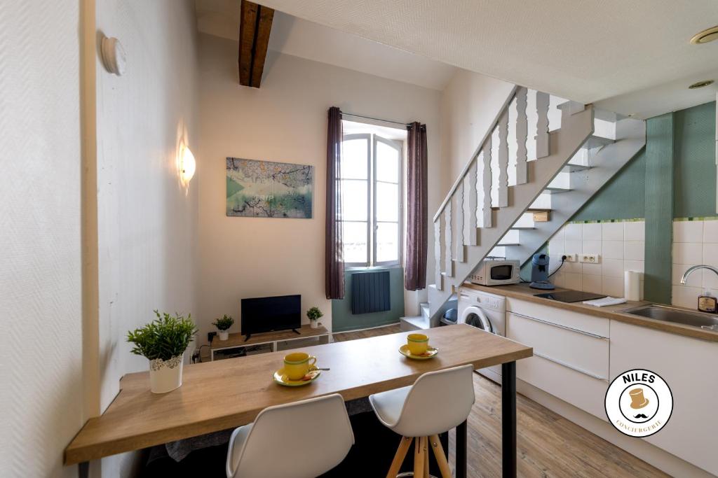 Appartement Le P'ti Pau - Centre de Pau - Appartement lit double 10 Rue Lapouble 64000 Pau