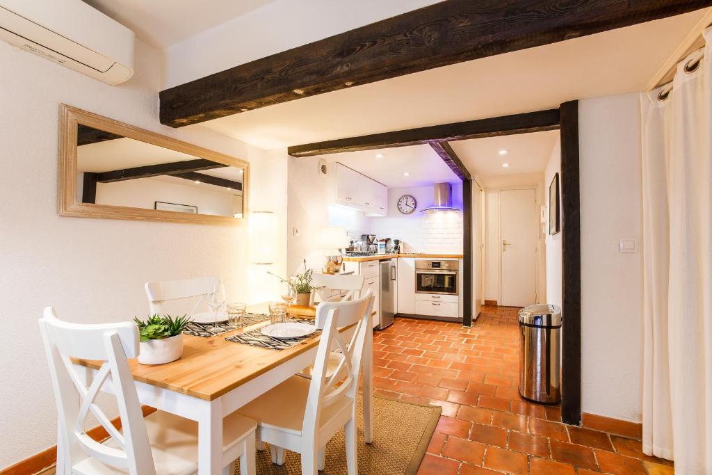 LE PAIROLIERE AP4317 By Riviera Holiday Homes Pairolière, 13, 06300 Nice