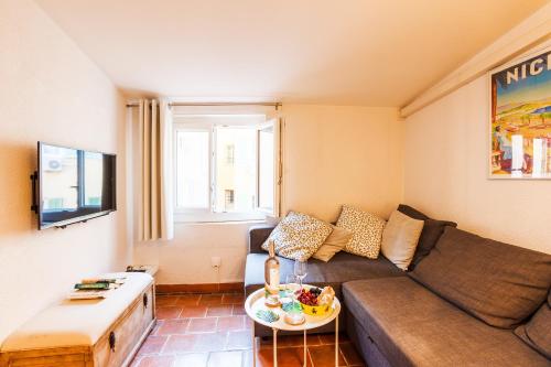 LE PAIROLIERE AP4317 By Riviera Holiday Homes