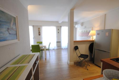 Le Palais Rouaze / BEG4012 / 2P