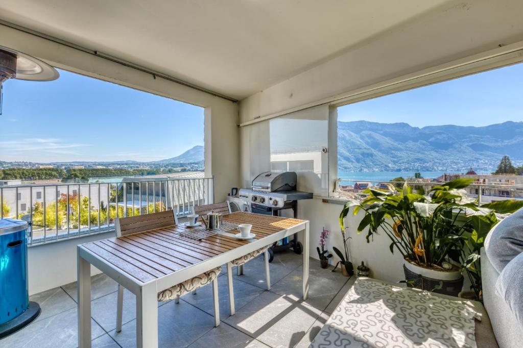 le panorama du lac appartement 407 Avenue du Tresum 15, 74000 Annecy