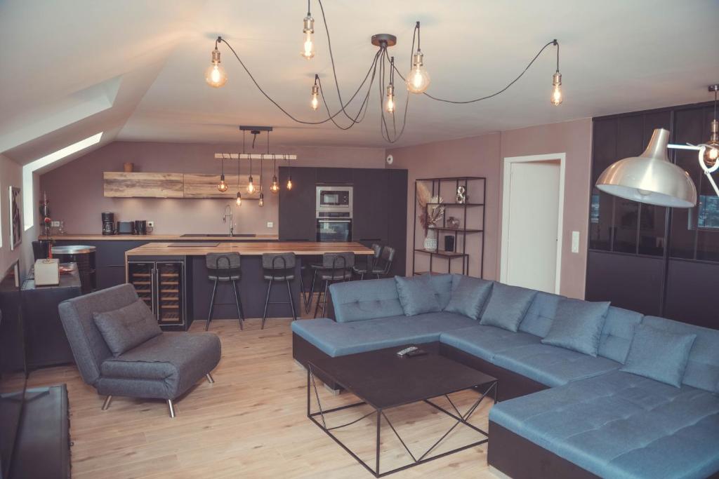LE PANORAMIC**** : Luxury T3, parking intérieur et extérieur, places privées. 25, Avenue de Cran, 74000 Annecy