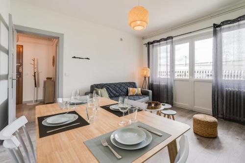 Le Parmelan - Beau T2 avec balcon pouvant accueillir jusqu'à 4 personnes