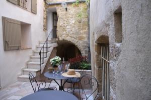 Appartement LE PASSAGE 16 Rue Juiverie 84160 Lourmarin Provence-Alpes-Côte d\'Azur