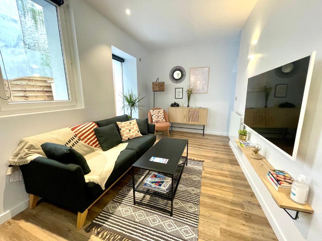 Le Patio**** T3 avec terrasse, centre d'Aix-les-B. 22 Avenue d'Annecy, 73100 Aix-les-Bains