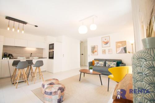 Le Pavillon Vercingétorix - Appartement lumineux avec terrasse et parking