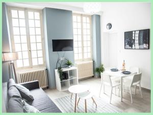 ★ LE PETIT AVIGNONNAIS ★ DREAMER ★ INTRAMUROS ★ CENTER ★
