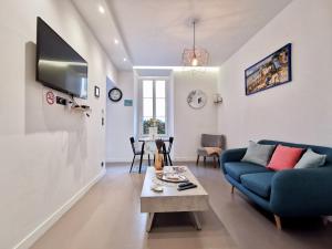 Le PETIT BALCON by Booking Guys