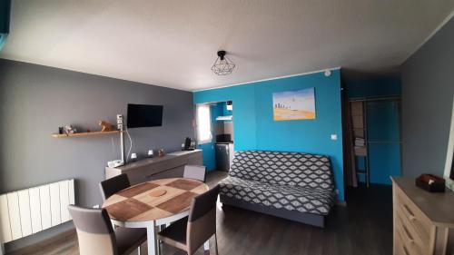 Le Petit Bleu de Didonne 28m2 150 m de la plage avec balcon