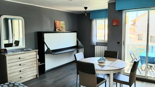 Le Petit Bleu de Didonne 28m2 150 m de la plage avec balcon