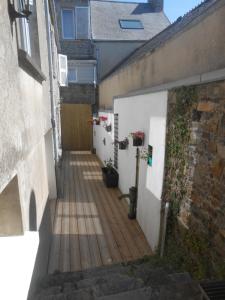 Appartement Le Petit Dernier 9 Place Edmond Laquaine 50580 Portbail Normandie