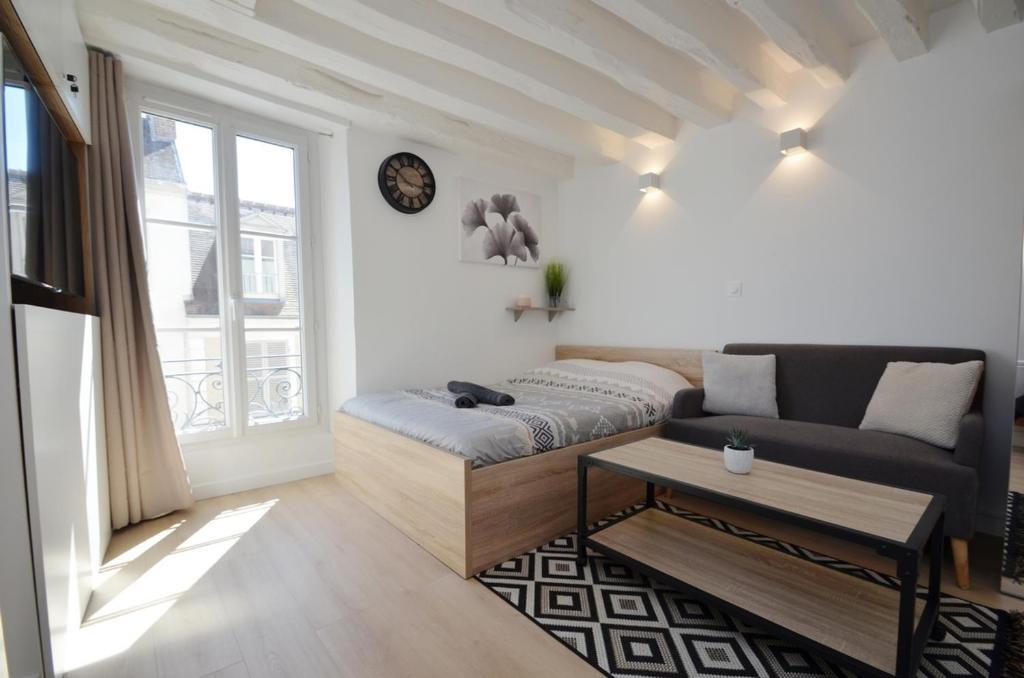 Appartement le petit France by sleepinfontainebleau 60 Rue de France 77300 Fontainebleau