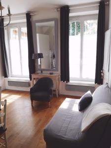 Appartement Le Petit Mansart 12, Rue Ménard 78000 Versailles Île-de-France