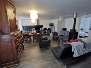 Appartement Le petit Monrepos avec jacuzzi nordique 4 Rue de l'Église 64260 Bielle Aquitaine