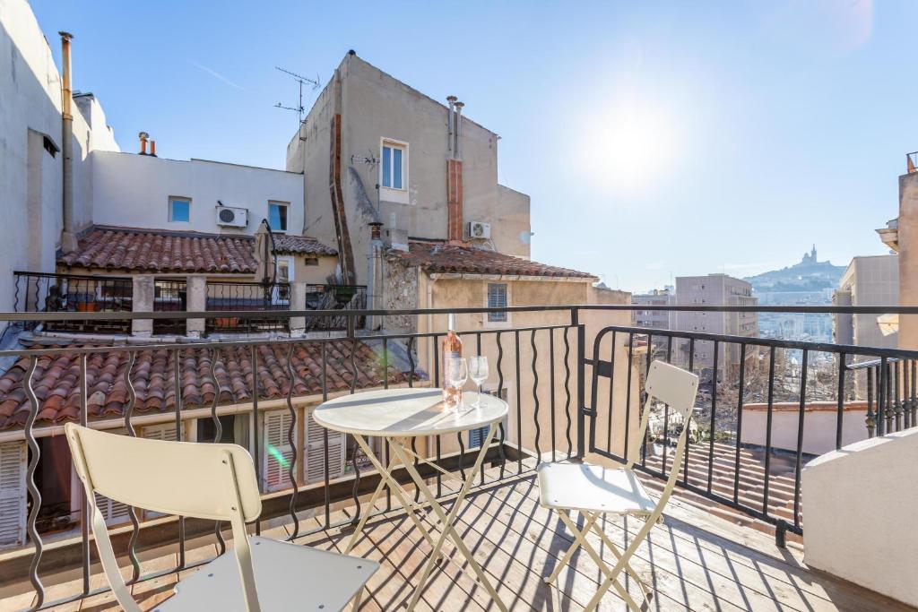 Appartement Le Petit Panier \ 3 Rue de la Cathédrale 13002 Marseille