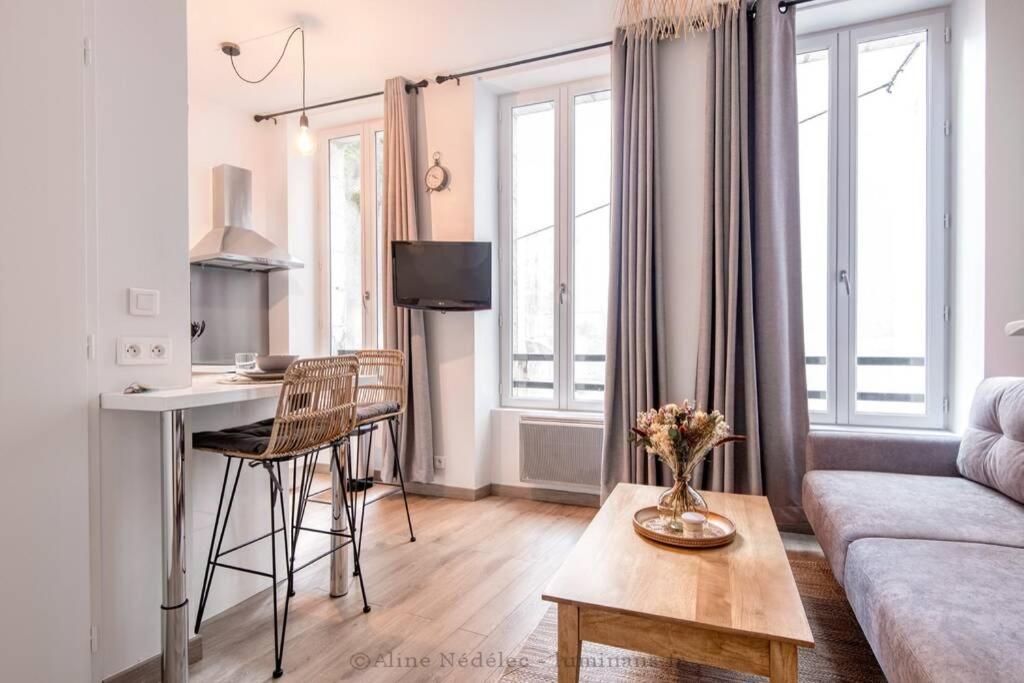 Appartement - Le petit Rochelais -Calme&Cosy- Wifi-Netflix Etage 1 13 Rue des Moureilles 17000 La Rochelle