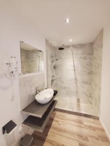 LE PIED A TERRE